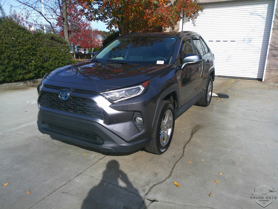 Toyota RAV-4 XLE 2021